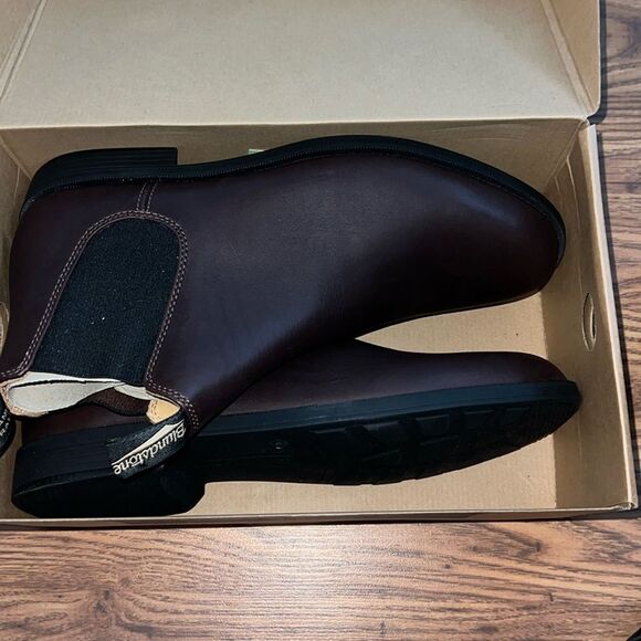 Blundstone boots - Picture 1 of 4